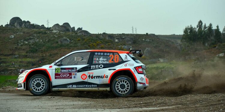 Armindo Araújo ao ataque no Rali Terras D’Aboboreira