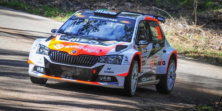 Armindo Araújo entrou com o pé direito no Rali Vidreiro