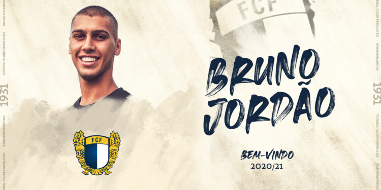 Bruno Jordão assina pelo FC Famalicão