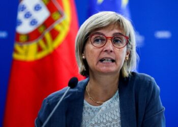 “Ainda é cedo para definir as medidas de restrição para o Natal”, diz Ministra da Saúde