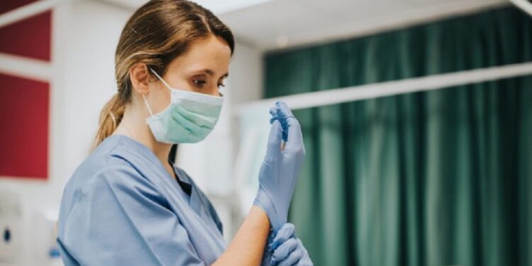 Famalicão já distribuiu mais de 300 mil equipamentos de proteção individual a profissionais de primeira linha