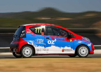 Nuno Cardoso defende a liderança no Estoril