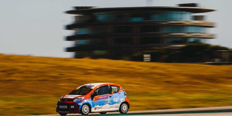 Nuno Cardoso procura título em Portimão