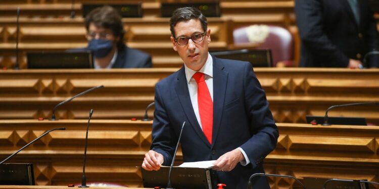 Nuno Sá interpela Governo sobre problemas de habitação em Famalicão