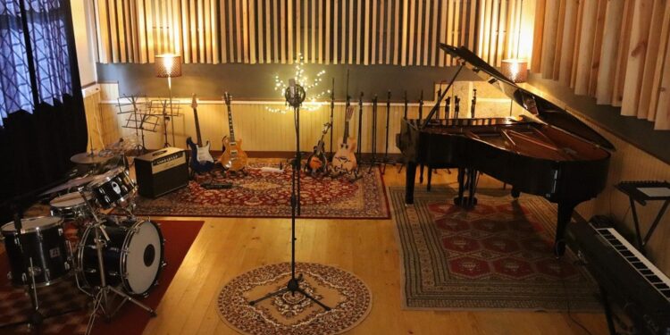 “The Village” instala-se na antiga escola primária de Meães