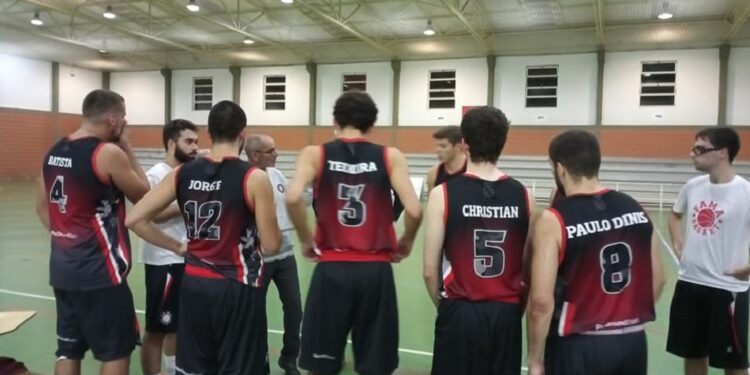 Famabasket desinspirado em Ponte de Lima