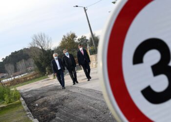 Câmara melhora rede viária em Carreira e Bente