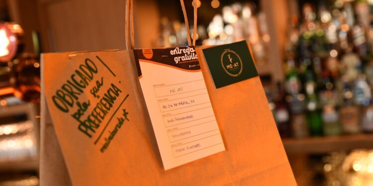 Famalicão prolonga serviço de entrega de refeições ao domicílio nos fins de semana e feriados