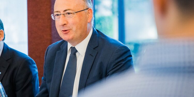 União Europeia aprova programa para gerar emprego e investimento