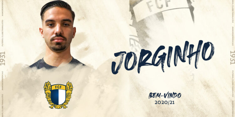 Jorginho assina pelo FC Famalicão