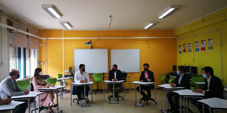 Deputados Do PSD Assinalam Arranque Do Ano Letivo