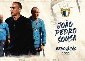 FC Famalicão: João Pedro Sousa renova até 2022