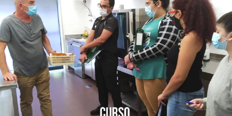 ACIP inicia 5ª edição do curso de cozinheiro/a e apresenta futuros chefs 