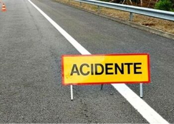 TRÊS FERIDOS NUMA COLISÃO FRONTAL EM FAMALICÃO