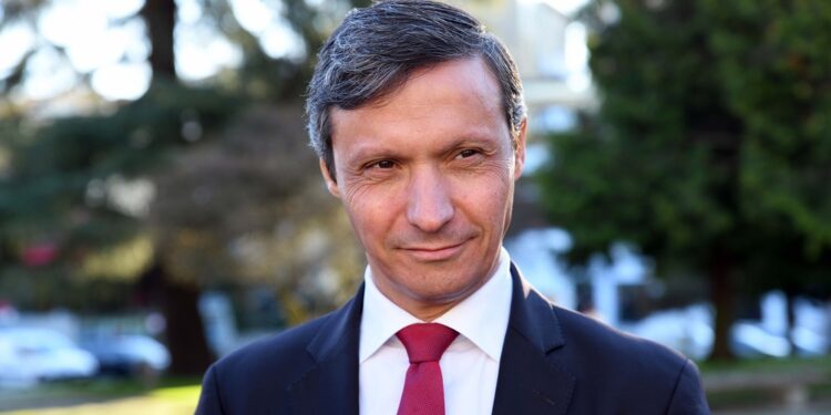 Paulo Cunha pede à Administração Central  equilíbrio no apoio aos transportes públicos