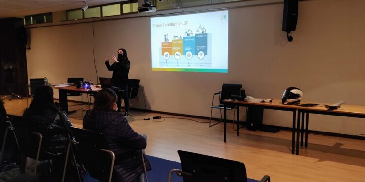 Sessão de sensibilização e demostração no âmbito do Projeto Pense Indústria I4.0
