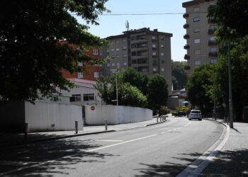 Condicionamentos ao trânsito na Rua Ernesto Carvalho e na Avenida 25 de Abril
