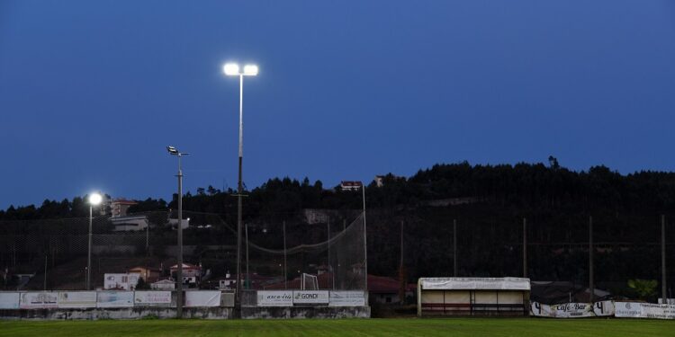 Câmara de Famalicão está apoiar os clubes do concelho na colocação de iluminação LED