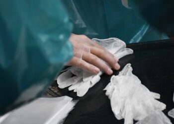 Câmara de Famalicão investe 13 mil euros na aquisição de luvas para IPSS