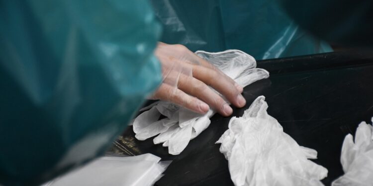 Câmara de Famalicão investe 13 mil euros na aquisição de luvas para IPSS