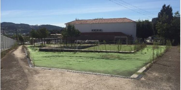 PS Vermoim contra a limitação do espaço de recreio da Escola da Estalagem