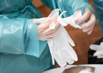 Câmara já distribuiu mais de 120 mil equipamentos de proteção individual a profissionais de primeira linha