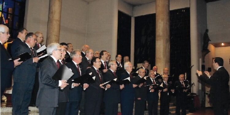 EM FAMALICÃO HÁ QUEM CANTE HÁ 105 ANOS