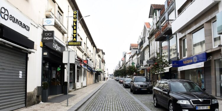 Câmara chega-se à frente para apoiar economia e “Retomar Famalicão”