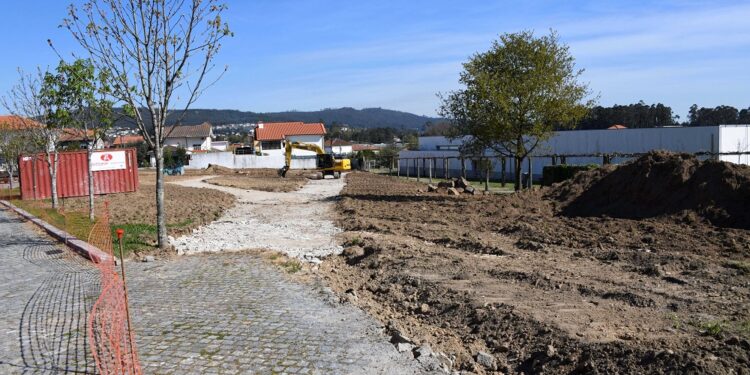 Nova entrada para o Centro de Estudos Camilianos conclui projeto de Siza Vieira