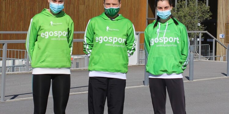 A pandemia Covid-19 não pára a Escola de Atletismo Rosa Oliveira.