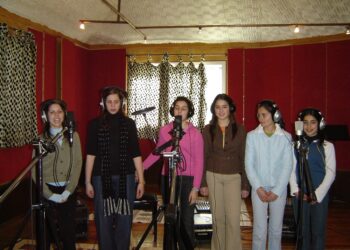 Os dois lados da fronteira a cantar!!