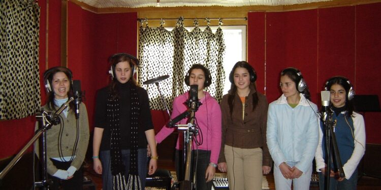 Os dois lados da fronteira a cantar!!