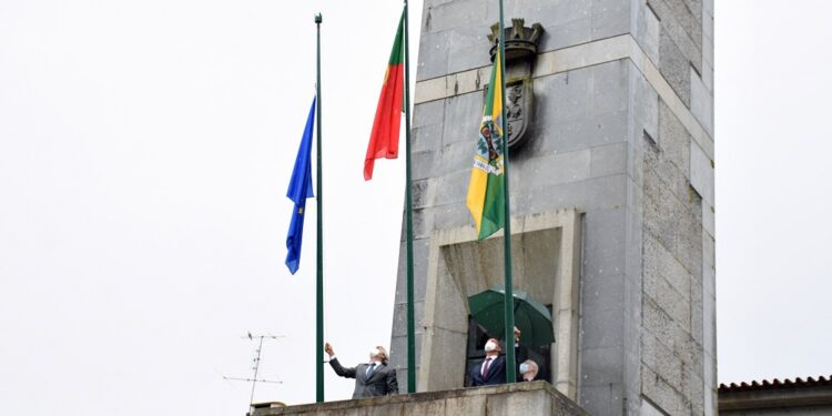 Famalicão cumpriu Abril