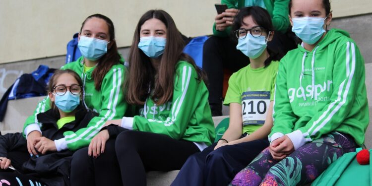 Atletas da EARO com excelentes resultados na cidade do Porto