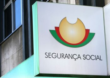 Pode pagar dívidas à Segurança Social em prestações.