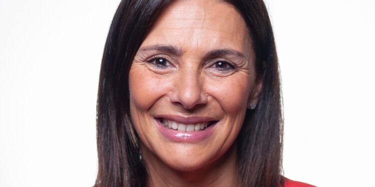 Deputados do PS recomendam monitorização da resposta económica e social.