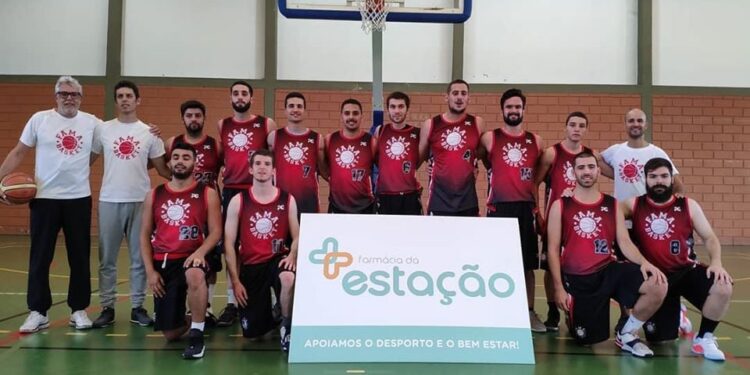 Vitória eficaz ao Fama