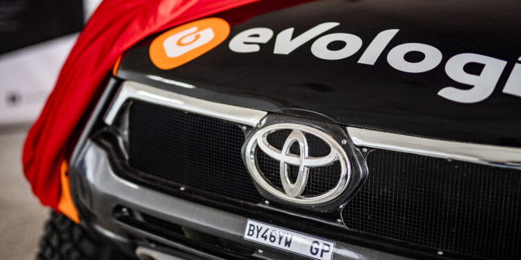 Tiago Reis na Baja TT Montes Alentejanos com Toyota Hilux v8 Overdrive