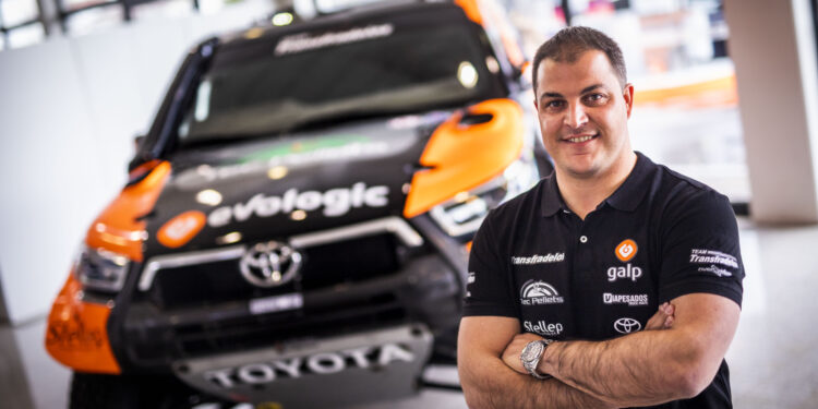 Tiago Reis na Baja TT Montes Alentejanos com Toyota Hilux v8 Overdrive