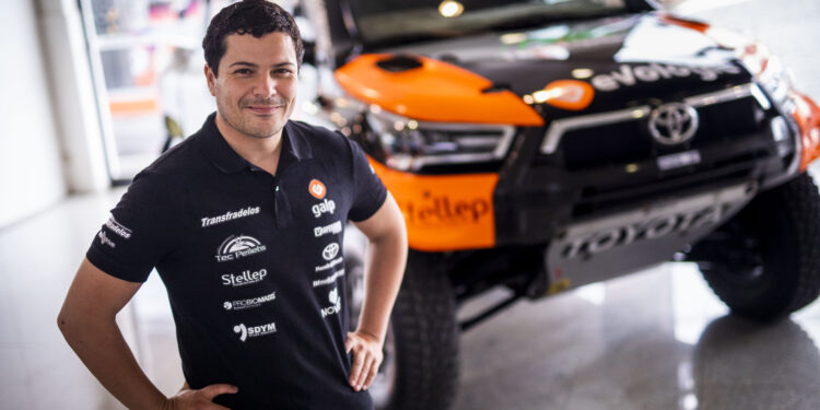 Tiago Reis na Baja TT Montes Alentejanos com Toyota Hilux v8 Overdrive
