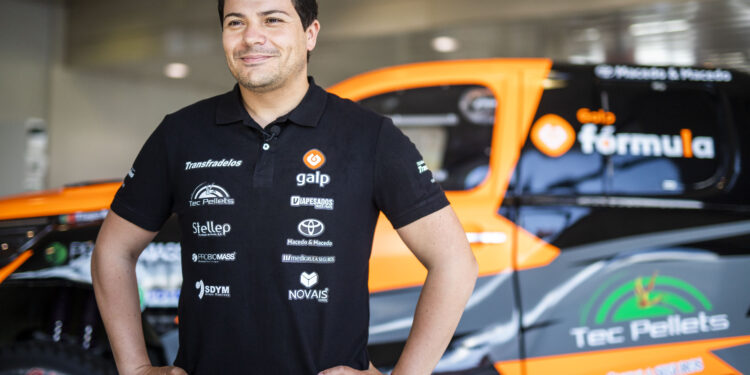 Tiago Reis na Baja TT Montes Alentejanos com Toyota Hilux v8 Overdrive