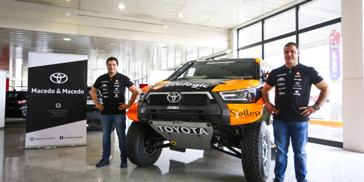 Tiago Reis na Baja TT Montes Alentejanos com Toyota Hilux v8 Overdrive