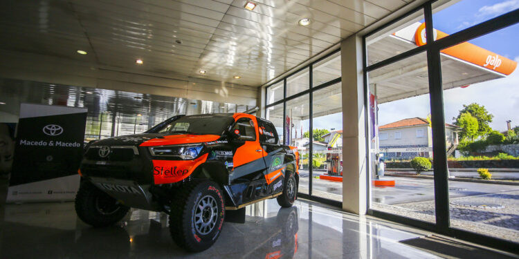 Tiago Reis na Baja TT Montes Alentejanos com Toyota Hilux v8 Overdrive