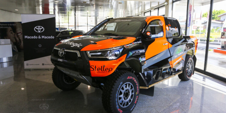 Tiago Reis na Baja TT Montes Alentejanos com Toyota Hilux v8 Overdrive
