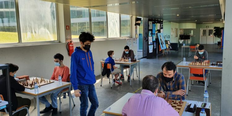 Colégio do Ave vive um dia de pleno xadrez