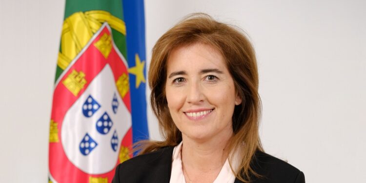 Governo quer manter teletrabalho obrigatório até final de maio