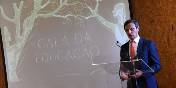 Gala da Educação vai às escolas