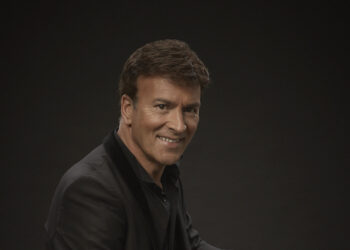 Tony Carreira está estável