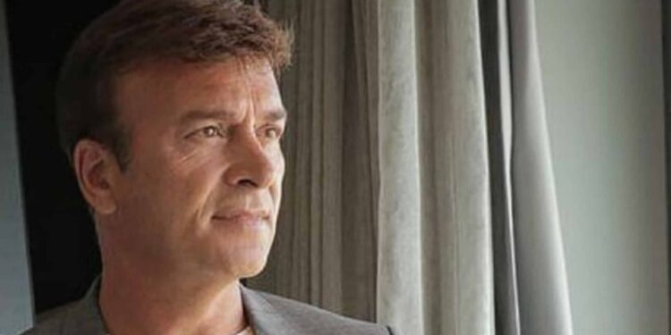 Tony Carreira internado