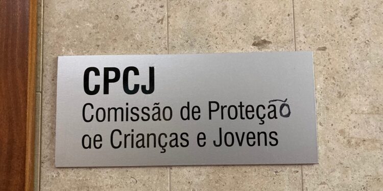 Jorge Paulo Oliveira prossegue visitas no âmbito de Crianças e Jovens em situações de risco